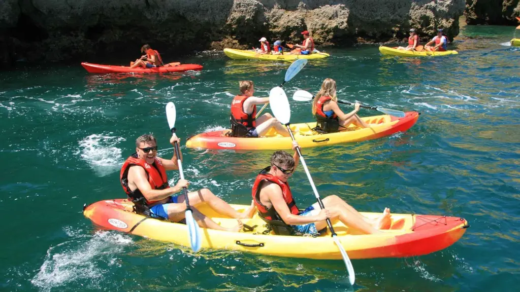 HOW FUN AND SAFE IS KAYAKING?